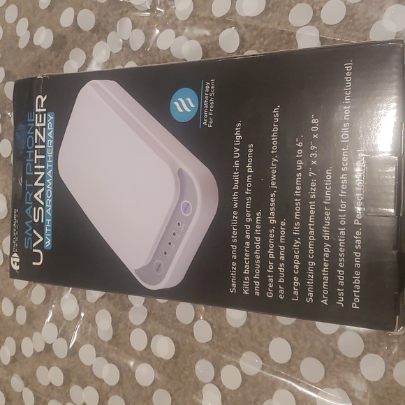 Smartphone UV Sanitizer with Aromatherapy Disinfect & Eliminate Germs - Picture 4 of 5
